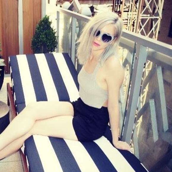 Meet your Posher, Mb - Picture 1 of 1